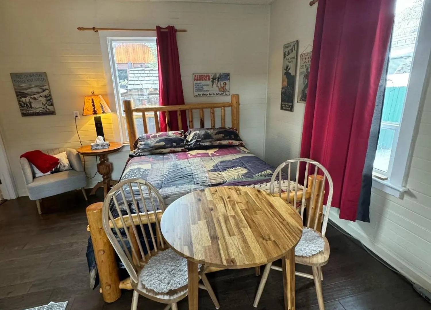 Holiday Lodge Cabins Banff Bed & Breakfast
